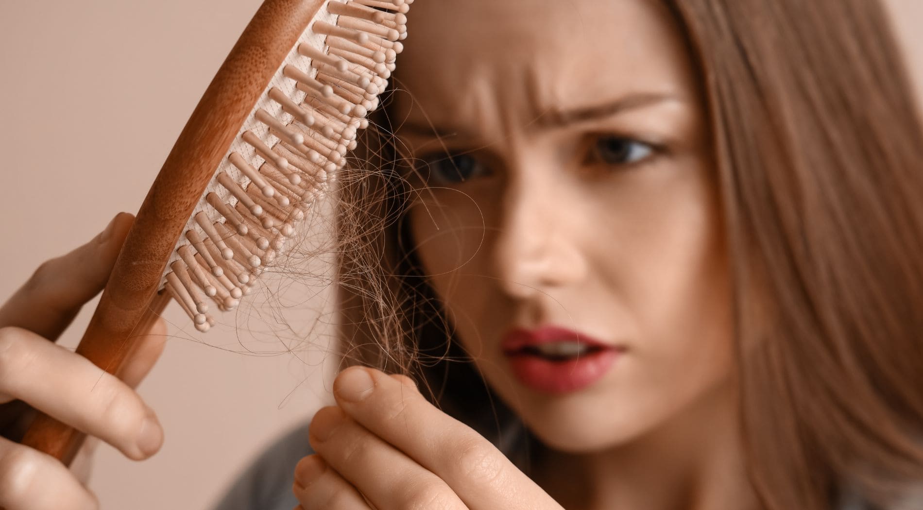 Quelles sont les meilleures huiles essentielles contre la perte des cheveux?